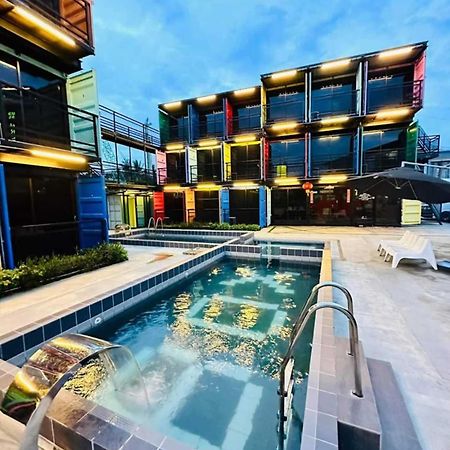 Boxinn The Kontena Home Semporna Kültér fotó