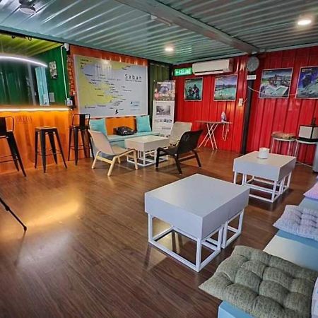 Boxinn The Kontena Home Semporna Kültér fotó