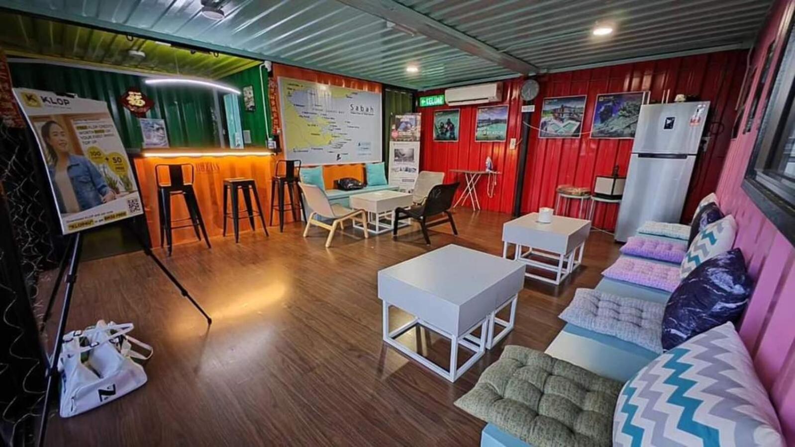 Boxinn The Kontena Home Semporna Kültér fotó