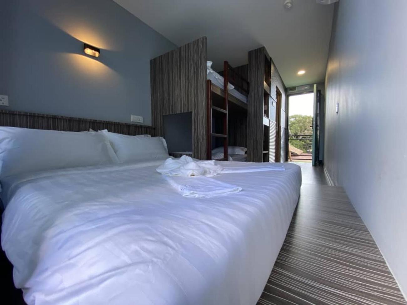 Boxinn The Kontena Home Semporna Kültér fotó