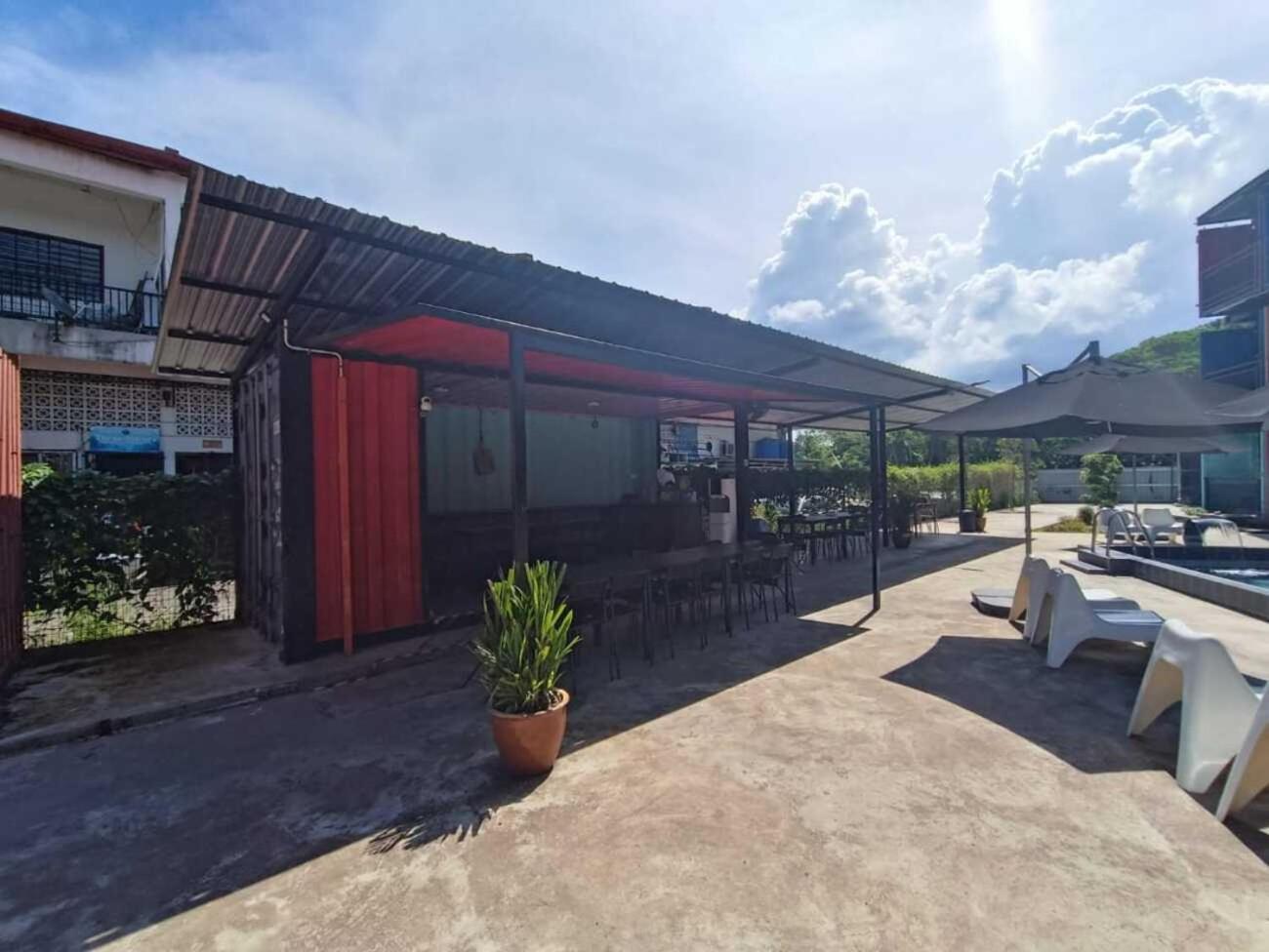 Boxinn The Kontena Home Semporna Kültér fotó