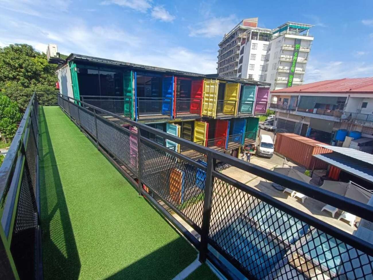 Boxinn The Kontena Home Semporna Kültér fotó